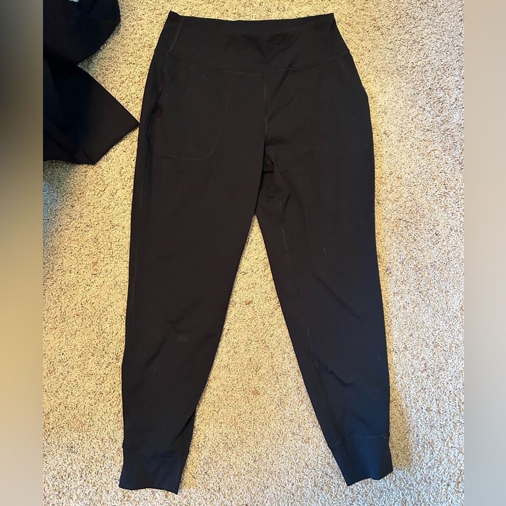 Stretchy lounge or exercise pants